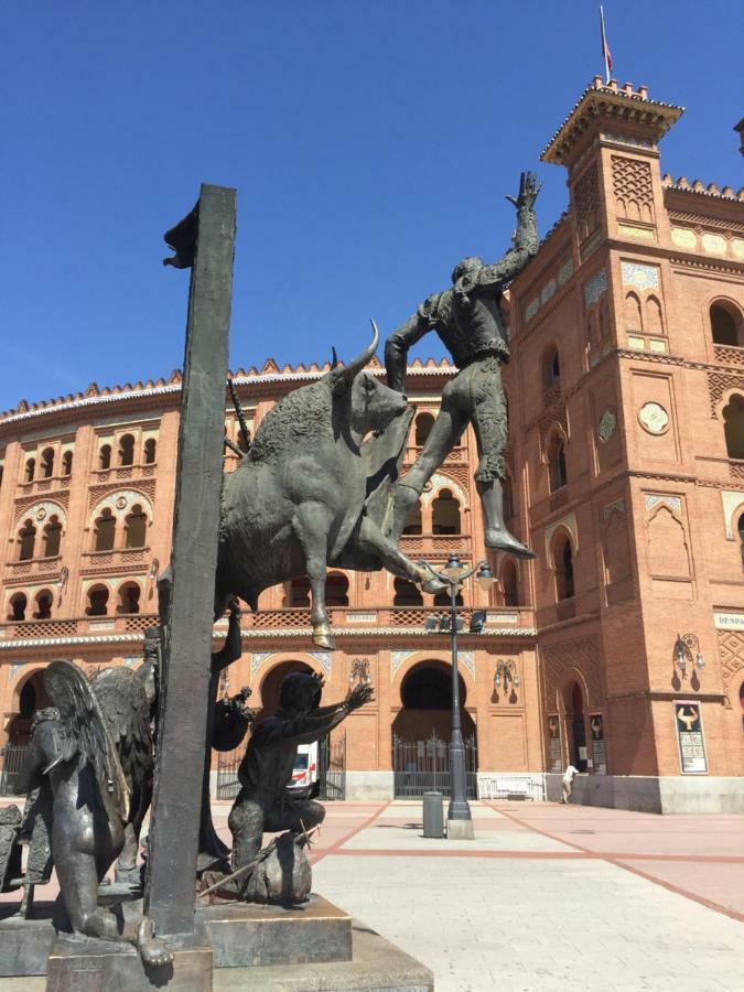 Las Ventas Appartement Madrid Buitenkant foto